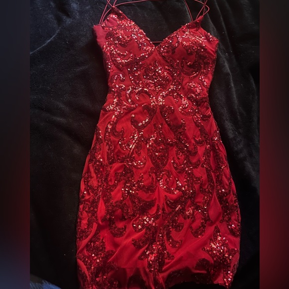 Homecoming/formal dress - Picture 1 of 6